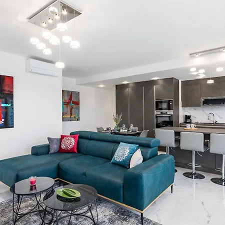 Karla Apartment